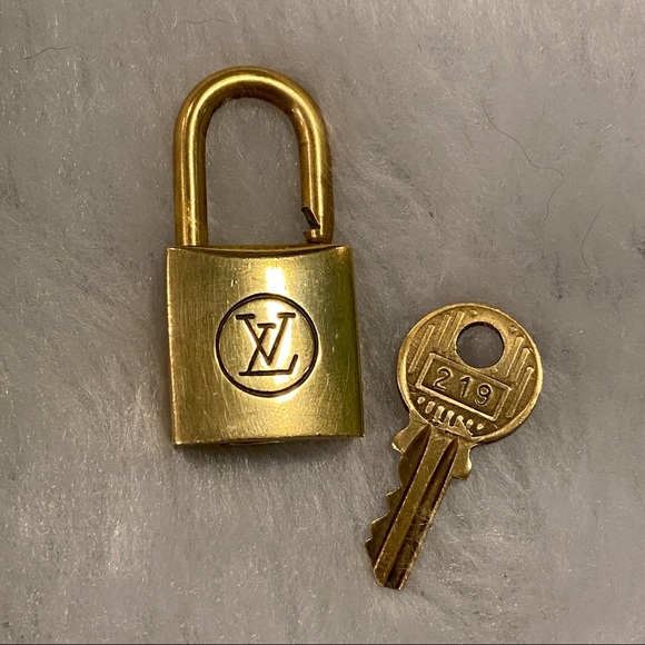 Vintage Authentic LOUIS VUITTON Lock/Key Set #219 - Picture 2 of 7